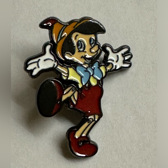 Pinocchio Brooch Pin - Picture 1 of 2